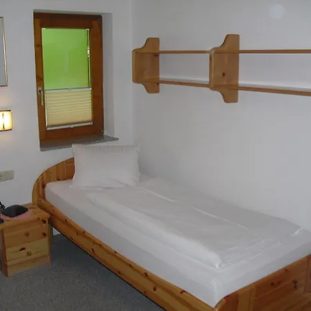 Haus Viehhauser Apartamento *